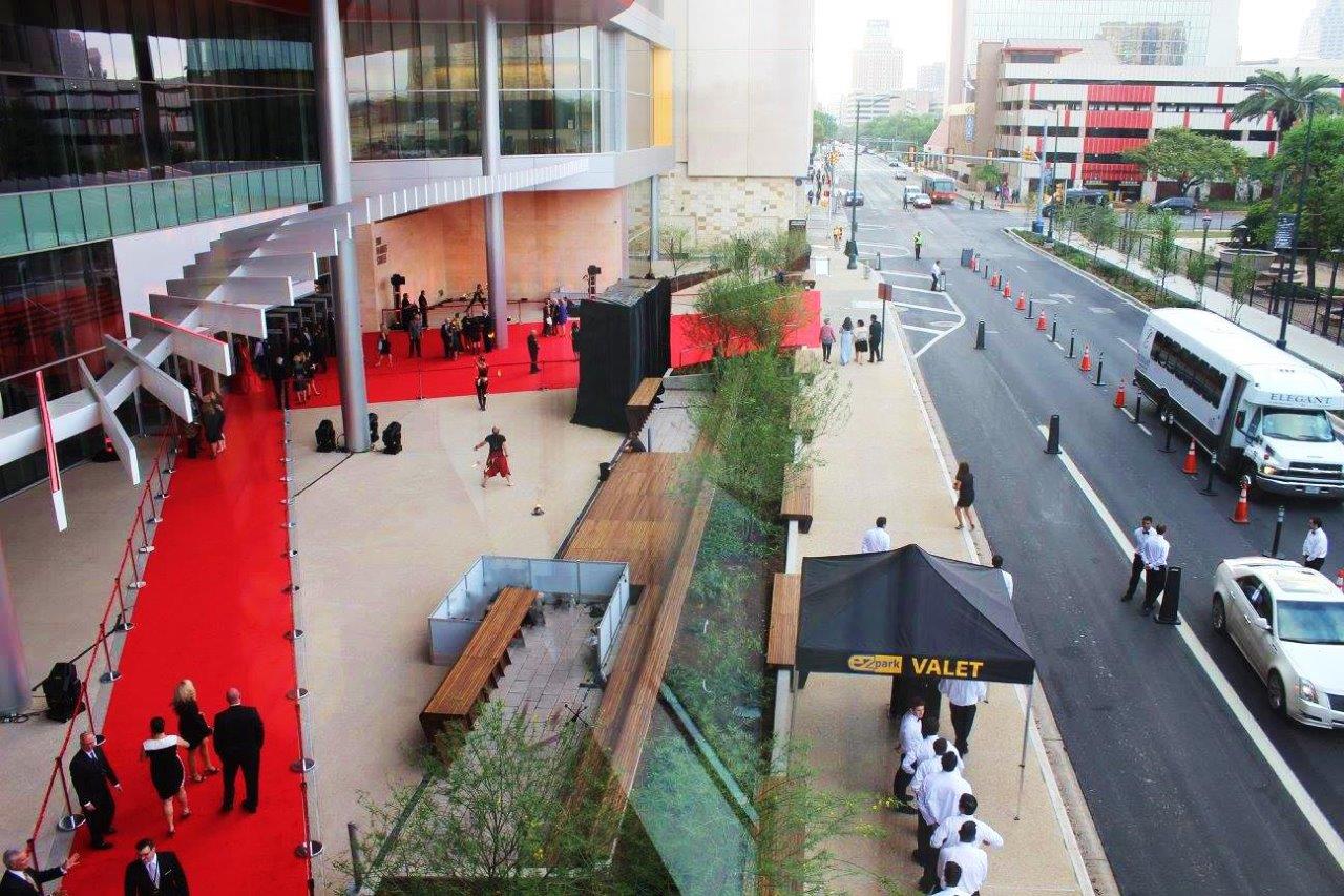 Henry B. Gonzales Grand Opening Gala: Transformación De La Noche